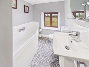 Annex bathroom- click for photo gallery